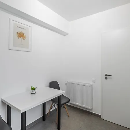 Апартаменты Luxury Residences & In At Coresi Mall *