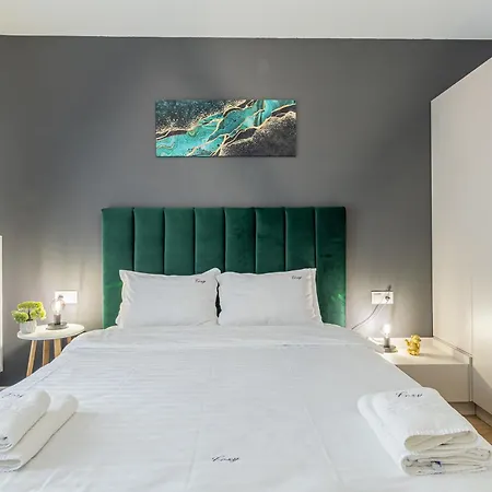 Luxury Residences & In At Coresi Mall *