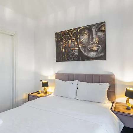 Luxury Residences & In At Coresi Mall Apartment