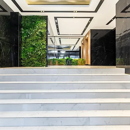 Апартаменты Luxury Residences & In At Coresi Mall *