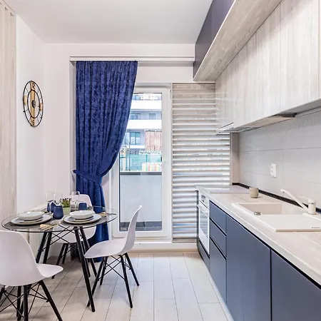 Luxury Residences & In At Coresi Mall Apartment