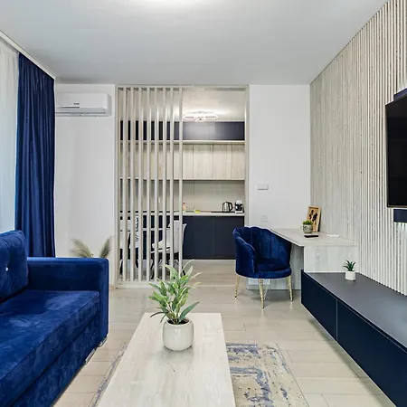 Luxury Residences & In At Coresi Mall